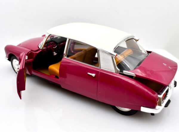 Modellino auto scala 1:24 CITROEN DS 19 quattroruote collection modellismo epoca - Image 3