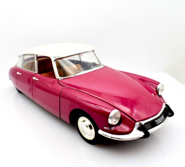 Modellino auto scala 1:24 CITROEN DS 19 quattroruote collection modellismo epoca - Image 7