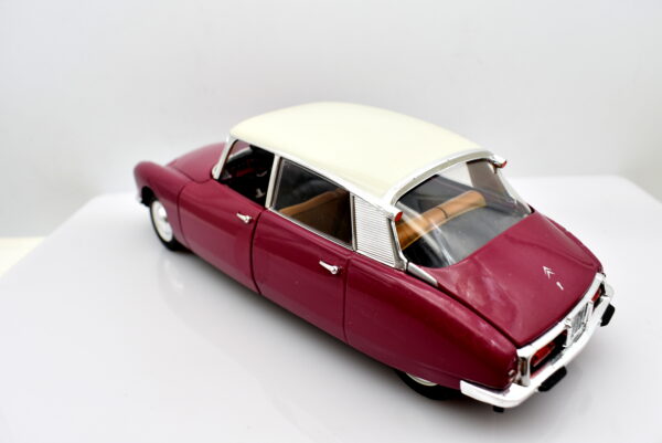 Modellino auto scala 1:24 CITROEN DS 19 quattroruote collection modellismo epoca - Image 8