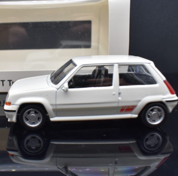 Modellino auto scala 1:43 Norev RENAULT SUPERCINQUE GT TURBO PHASE II 1988