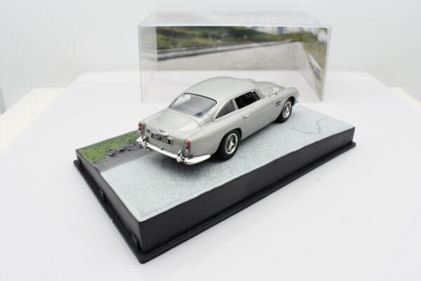 Modellini auto dei film 007 James Bond scala 1:43 ASTON MARTIN DB5 collezione - Image 5