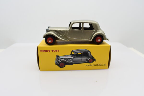 Modellino auto dinky toys 1:43 Citroen Traction 11 BL de agostini collezione - Image 3