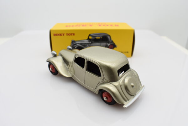 Modellino auto dinky toys 1:43 Citroen Traction 11 BL de agostini collezione - Image 2