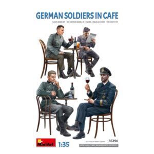 Modellino kit figure militari soldati Miniart  GERMAN SOLDIERS IN CAFE' KIT 1:35 modellismo statico collezione