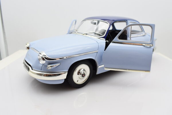Modellino auto scala 1:18 PANHARD PL17 diecast modellismo da collezione