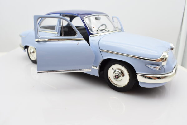 Modellino auto scala 1:18 PANHARD PL17 diecast modellismo da collezione - Image 4