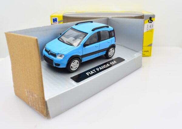 Modellino auto Fiat Panda 4x4 scala 1:43 diecast da collezione - Image 4