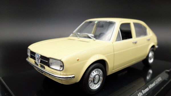 Modellino auto ALFA ROMEO ALFASUD scala 1:24 diecast modellismo collezione - Image 6