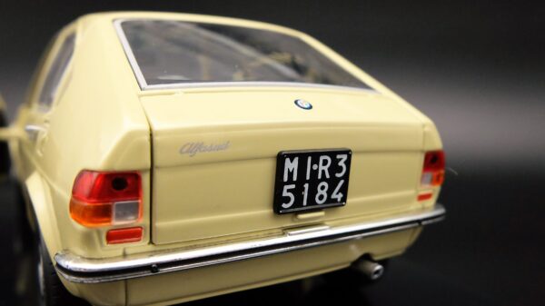 Modellino auto ALFA ROMEO ALFASUD scala 1:24 diecast modellismo collezione - Image 9