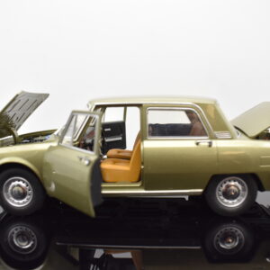 Modellino auto ALFA ROMEO 1750 scala 1:24 diecast modellismo da collezione