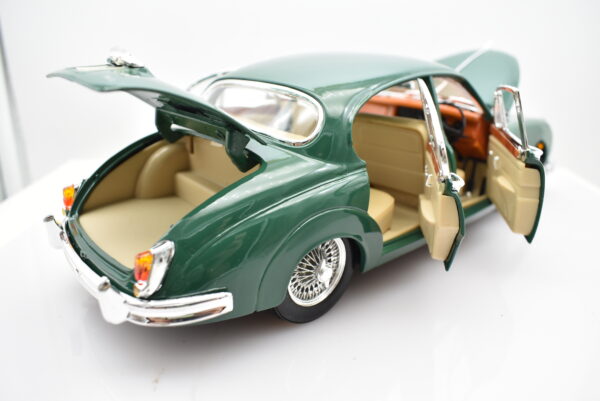 Modellino auto scala 1:18 JAGUAR MARK II diecast modellismo da collezione - Image 5