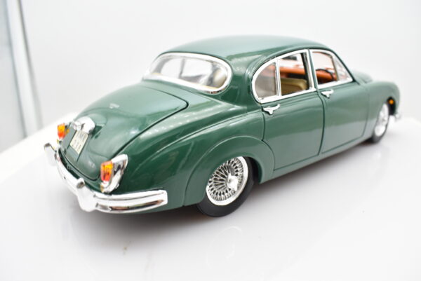 Modellino auto scala 1:18 JAGUAR MARK II diecast modellismo da collezione - Image 6