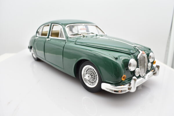 Modellino auto scala 1:18 JAGUAR MARK II diecast modellismo da collezione - Image 7