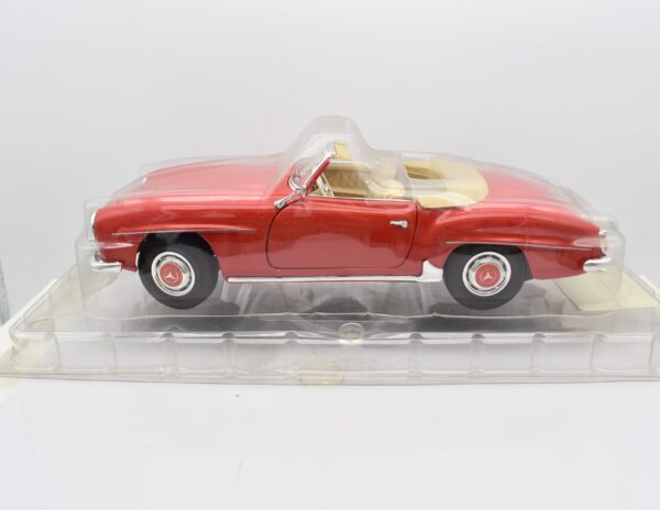 Modellino auto scala 1:18 MERCEDES BENZ 190 SL diecast modellismo da collezione - Image 2
