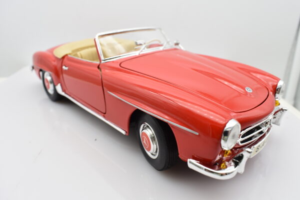 Modellino auto scala 1:18 MERCEDES BENZ 190 SL diecast modellismo da collezione - Image 6