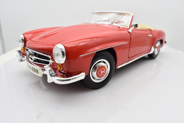 Modellino auto scala 1:18 MERCEDES BENZ 190 SL diecast modellismo da collezione - Image 7