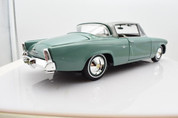 Modellino auto scala 1:18 STUDEBAKER STARLINER diecast modellismo da collezione - Image 5
