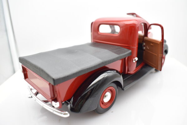 Modellino auto scala 1:18 CHEVROLET GMC diecast modellismo da collezione - Image 5