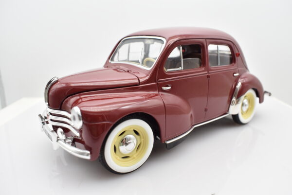 Modellino auto scala 1:18 RENAULT 4 CV diecast modellismo da collezione - Image 8