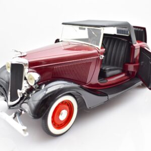 Modellino auto scala 1:18 FORD V8 diecast modellismo da collezione