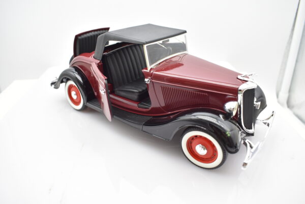 Modellino auto scala 1:18 FORD V8 diecast modellismo da collezione - Image 4