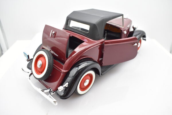 Modellino auto scala 1:18 FORD V8 diecast modellismo da collezione - Image 5