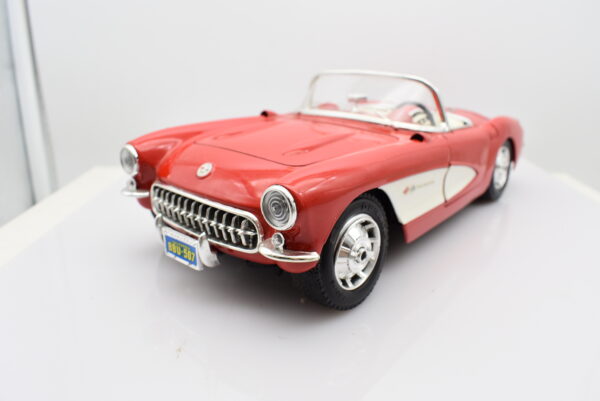 Modellino auto scala 1:18 CHEVROLET CORVETTE burago modellismo da collezione - Image 3