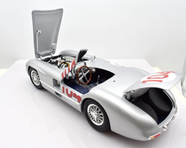 Modellino auto scala 1:18 MERCEDES BENZ 300 SLR diecast modellismo da collezione - Image 3