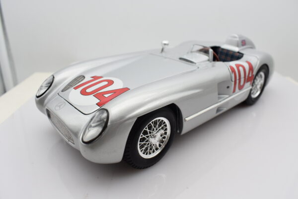 Modellino auto scala 1:18 MERCEDES BENZ 300 SLR diecast modellismo da collezione - Image 7