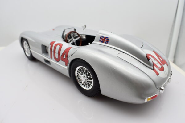 Modellino auto scala 1:18 MERCEDES BENZ 300 SLR diecast modellismo da collezione - Image 8
