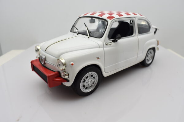 Modellino auto scala 1:18 FIAT 600 ABARTH 850 TC diecast modellismo da collezione - Image 8