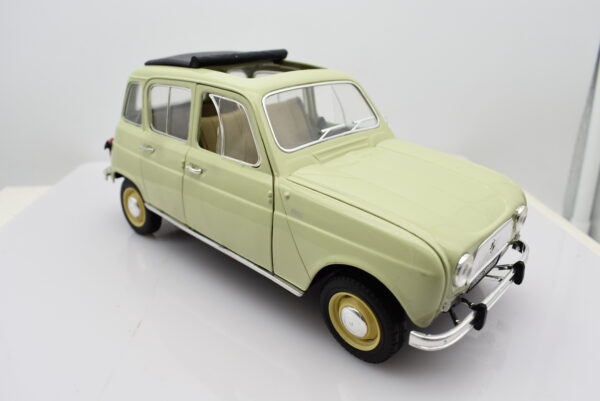 Modellino auto scala 1:18 RENAULT 4 L diecast modellismo da collezione - Image 8