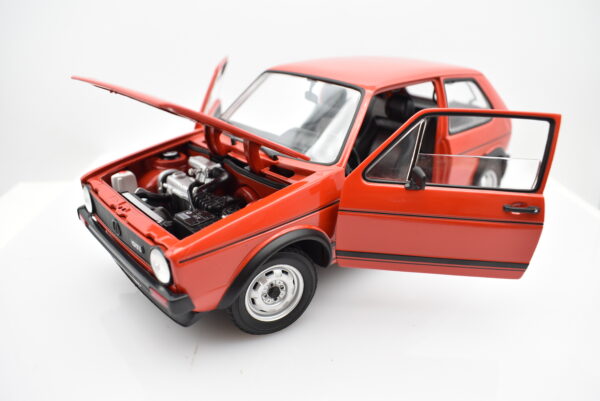 Modellino auto scala 1:18 VW GOLF GTE diecast modellismo da collezione
