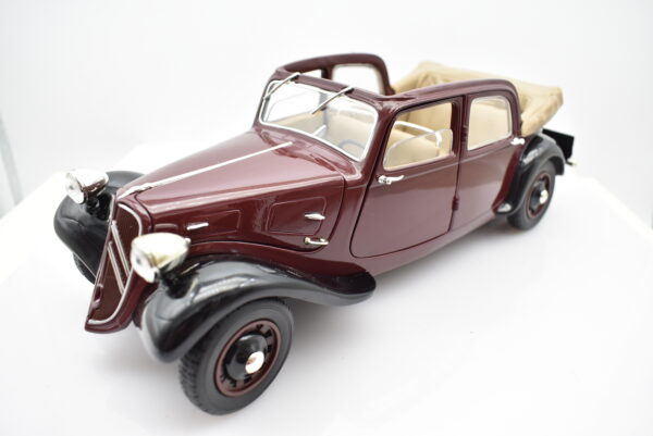 Modellino auto scala 1:18 CITROEN TRACTION TYPE 11 B diecast modellismo da collezione - Image 8