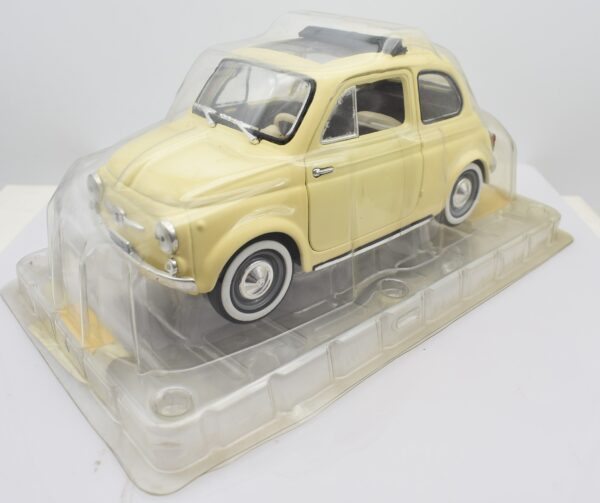Modellino auto scala 1:16 1:18 FIAT 500 diecast modellismo da collezione - Image 2