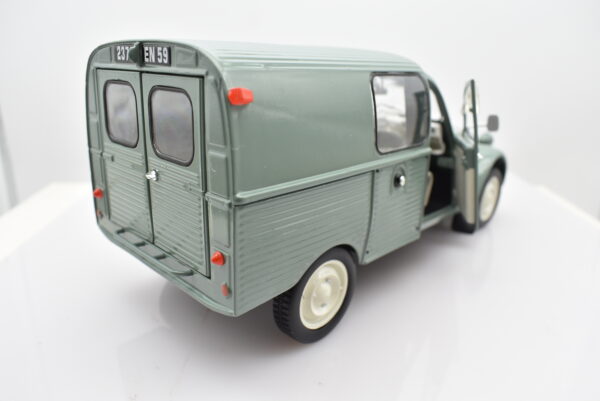 Modellino auto scala 1:18 CITROEN 2 CV CAMIONETTE diecast solido collezione - Image 6