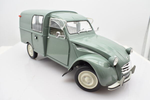 Modellino auto scala 1:18 CITROEN 2 CV CAMIONETTE diecast solido collezione - Image 8