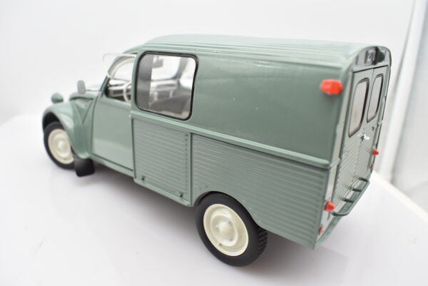 Modellino auto scala 1:18 CITROEN 2 CV CAMIONETTE diecast solido collezione - Image 10