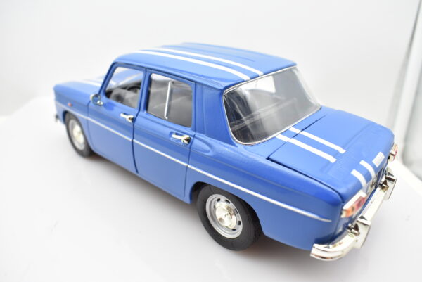 Modellino auto scala 1:18 RENAULT 8 diecast modellismo da collezione - Image 9