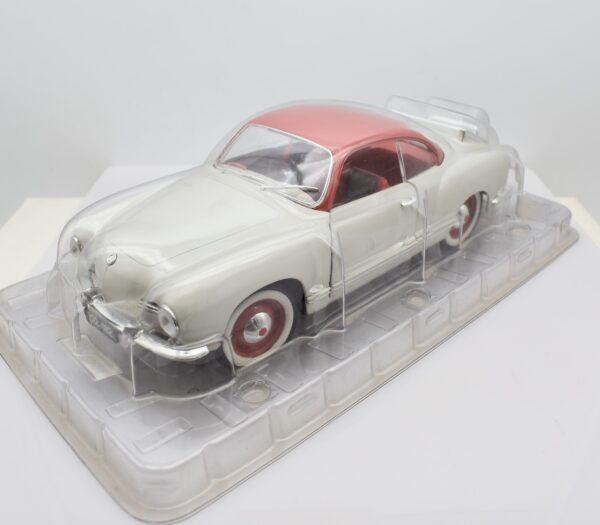 Modellino auto scala 1:18 VW KARMANN GHIA diecast modellismo da collezione - Image 2