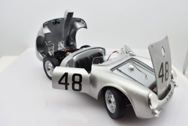 Modellino auto scala 1:18 PORSCHE 550 A SPYDER diecast modellismo da collezione - Image 4