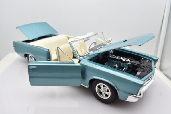 Modellino auto scala 1:18 PONTIAC GTO diecast modellismo da collezione - Image 2