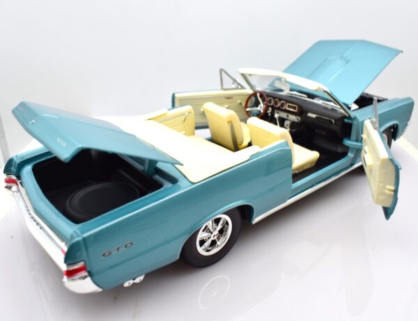 Modellino auto scala 1:18 PONTIAC GTO diecast modellismo da collezione - Image 3