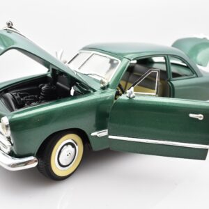 Modellino auto scala 1:18 FORD BERLINA 1949 diecast modellismo da collezione