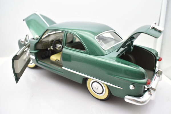 Modellino auto scala 1:18 FORD BERLINA 1949 diecast modellismo da collezione - Image 3