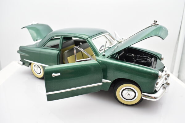 Modellino auto scala 1:18 FORD BERLINA 1949 diecast modellismo da collezione - Image 4