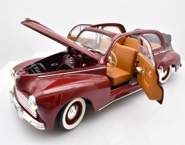 Modellino auto scala 1:18 PEUGEOT 203 diecast modellismo da collezione