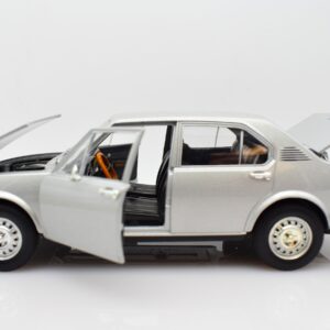 modellino auto scala 1:24 ALFA ROMEO ALFETTA quattroruote collection modellismo