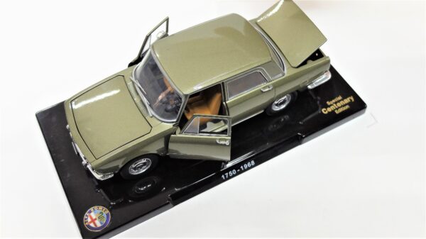Modellino auto ALFA ROMEO 1750 scala 1:24 diecast modellismo da collezione - Image 8