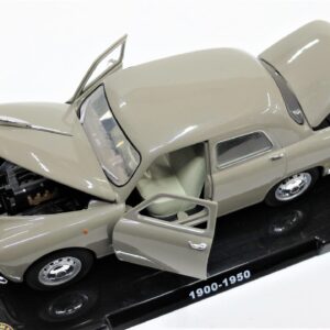 Modellino auto ALFA ROMEO 1900 scala 1:24 diecast modellismo da collezione